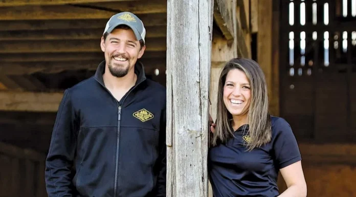 Missouri family adapts into hog production