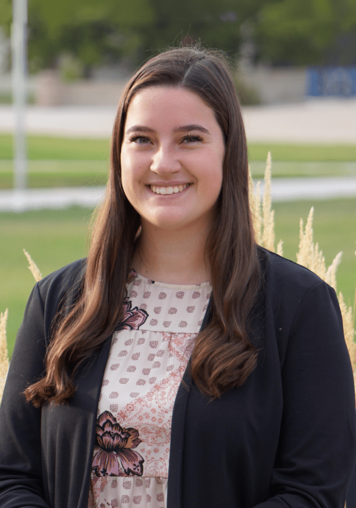 Kate-Lorang-719x1024